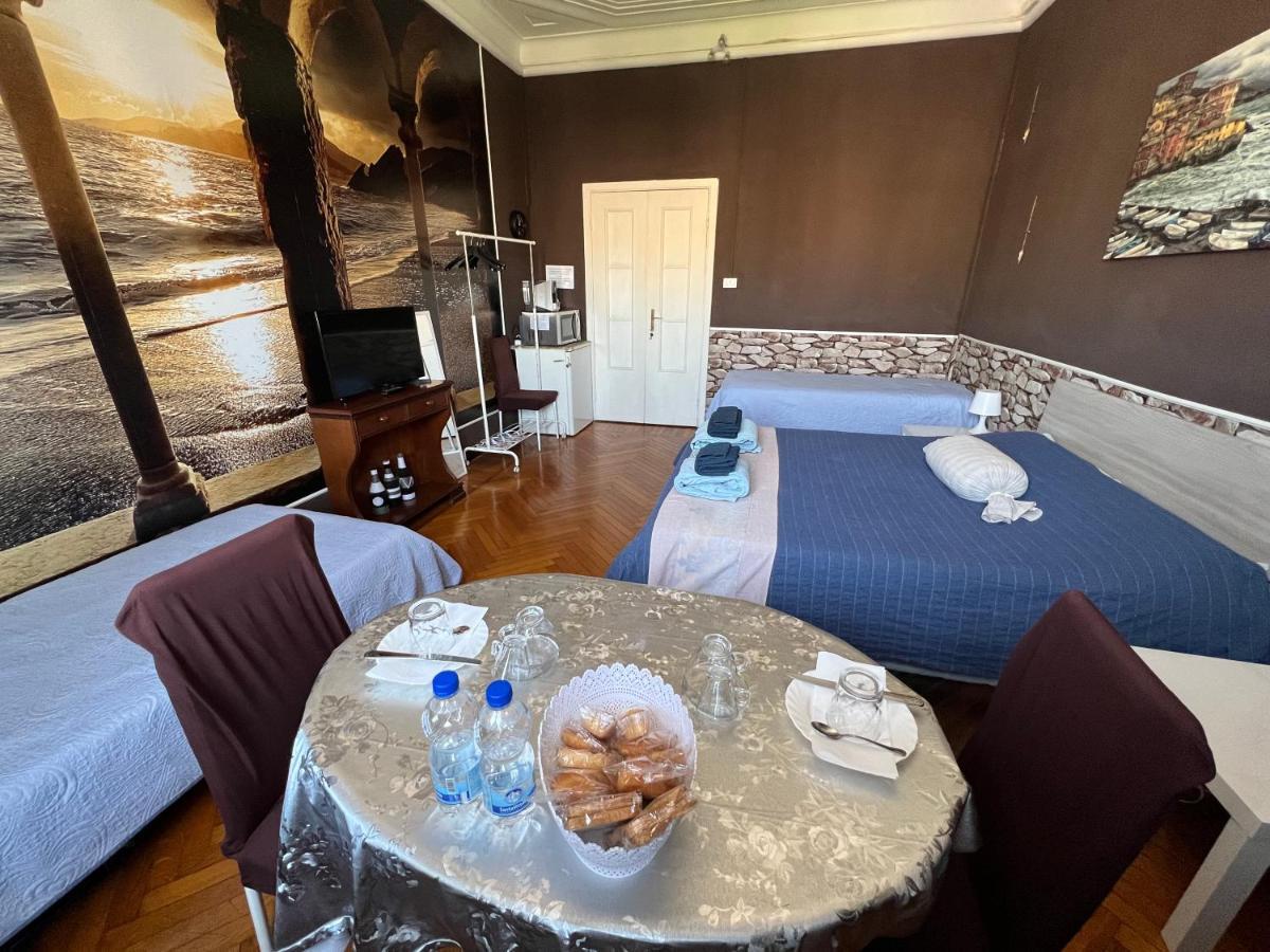 B&B Piazza Della Vittoria ジェノヴァ エクステリア 写真